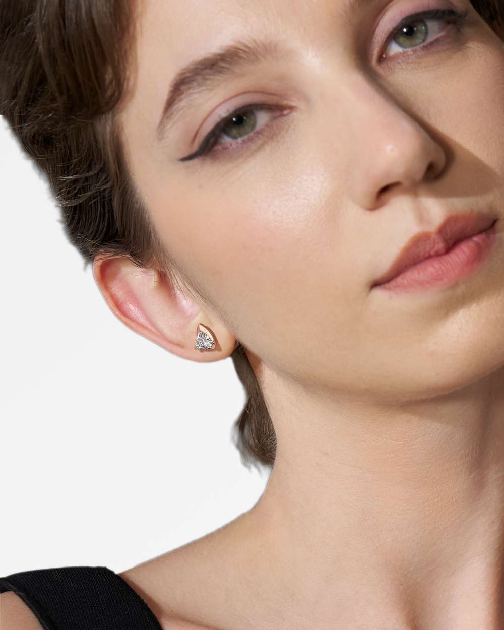 Apitris Diamond Stud Earrings