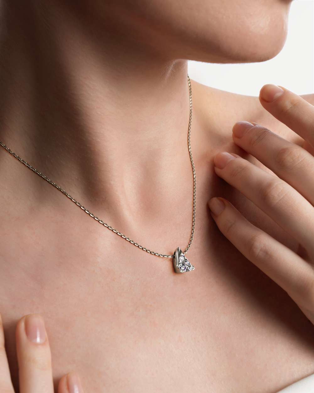 Apitris Diamond Pendant