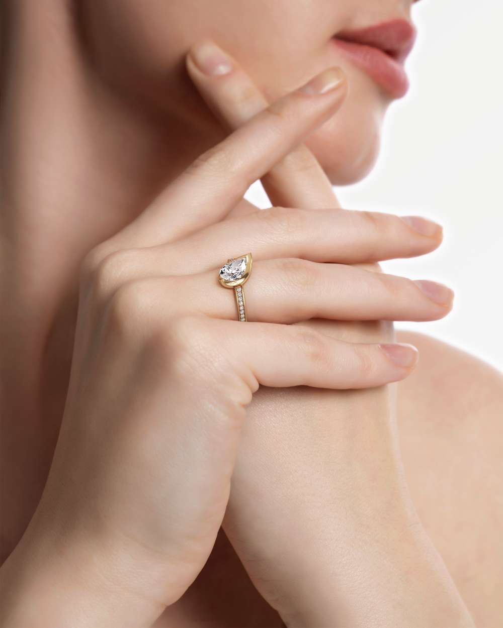 Apice Pavé Diamond Ring