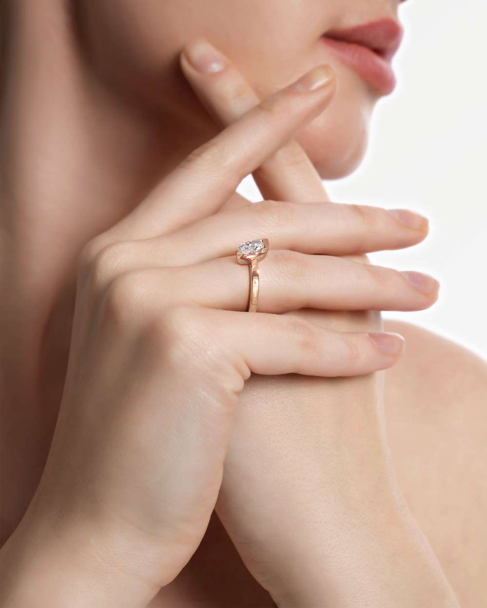 Apixa Diamond Ring