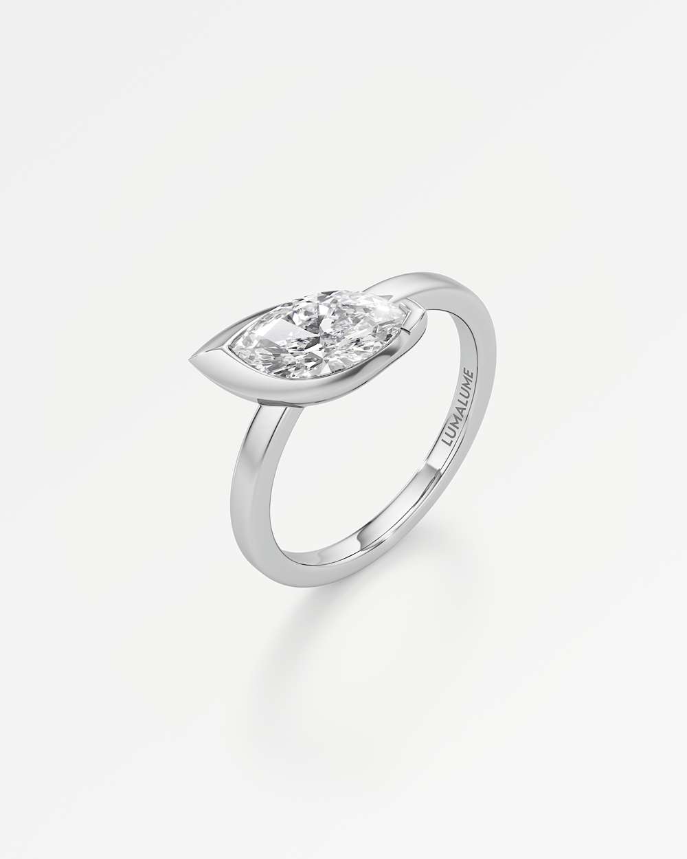 Apixa Diamond Ring