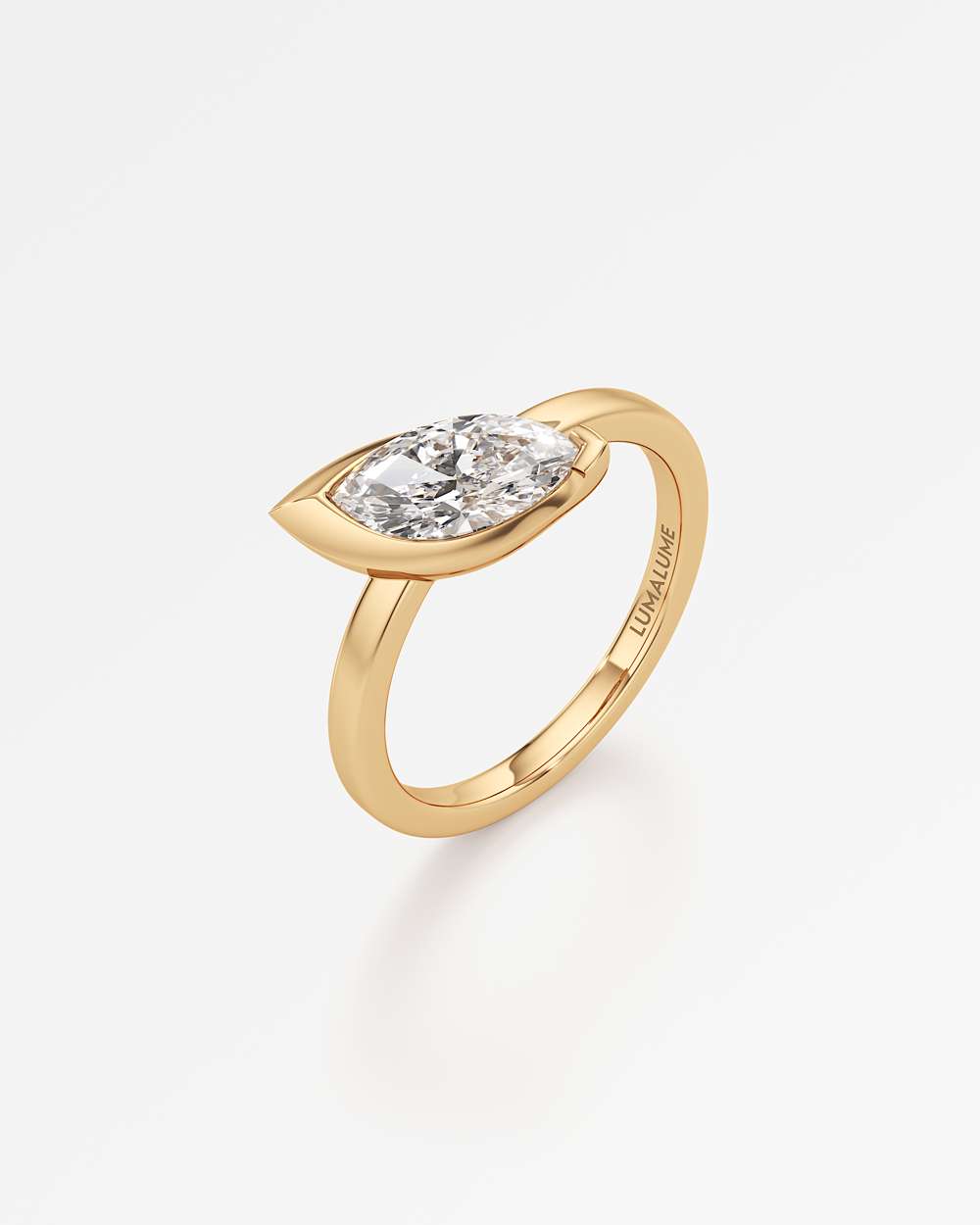 Apixa Diamond Ring
