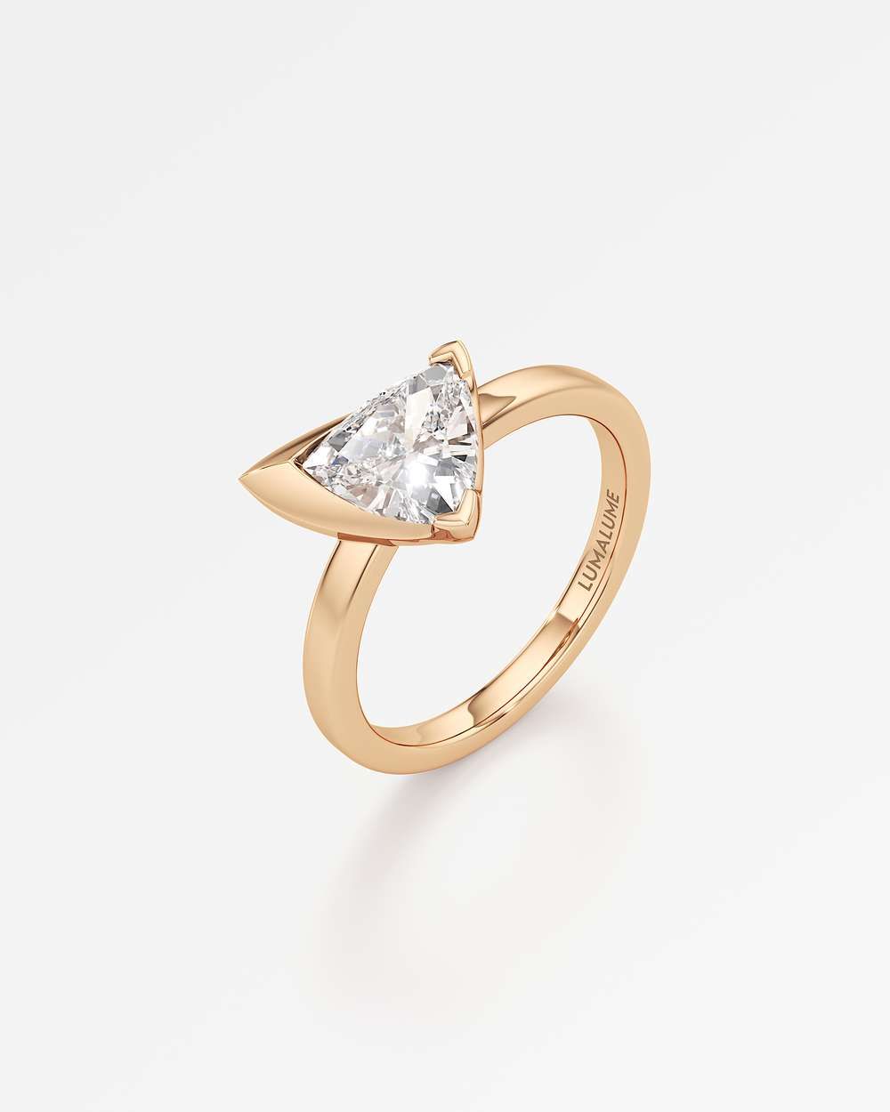 Apitris Diamond Ring